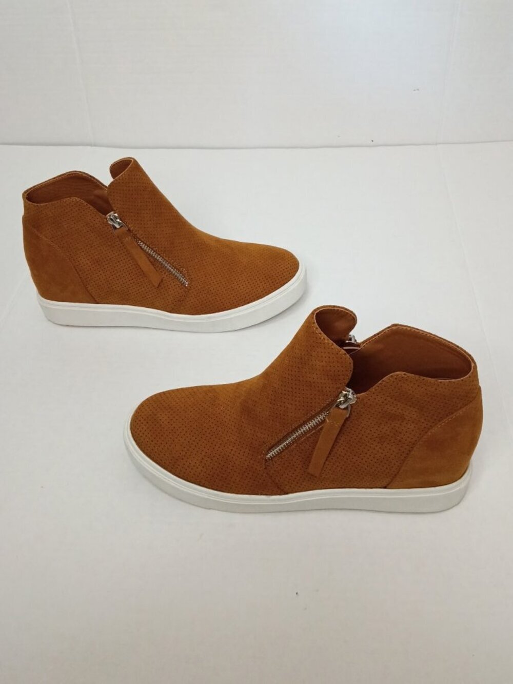 JustFab Kayden Camel Hidden Wedge Sneaker Booties Size Women's US 8.5